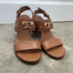Tory Burch Eleanor heel size 7.5 in camel
